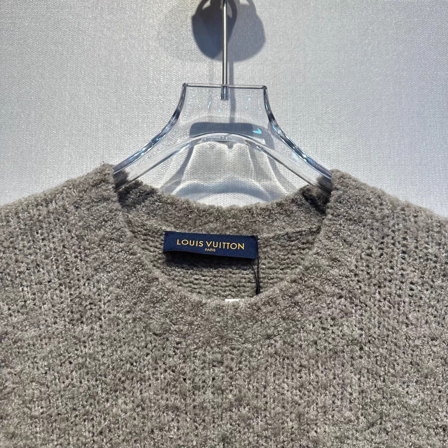 Louis Vuitton LV New Crewneck Teddy Sweater Gray Brown Size M Size US M / EU 48-50 / 2 - 5 Thumbnail
