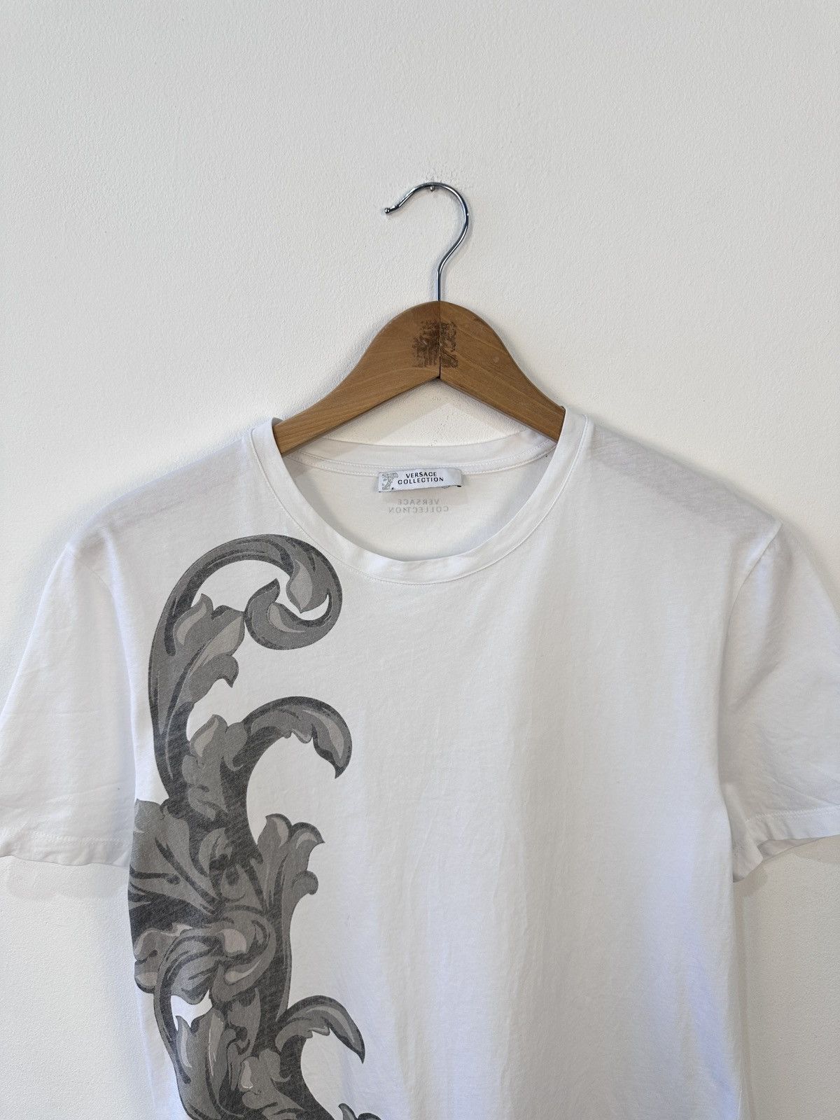 Versace Versace Collection T-Shirt Baroque Graphic Print Size S Size US S / EU 44-46 / 1 - 5 Thumbnail