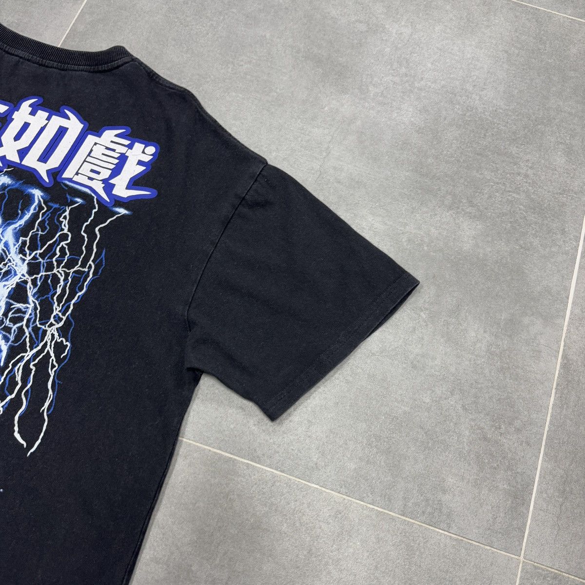 Japanese Brand Light Trapped in Matter T-Shirt Size XL Size US XL / EU 56 / 4 - 14 Thumbnail