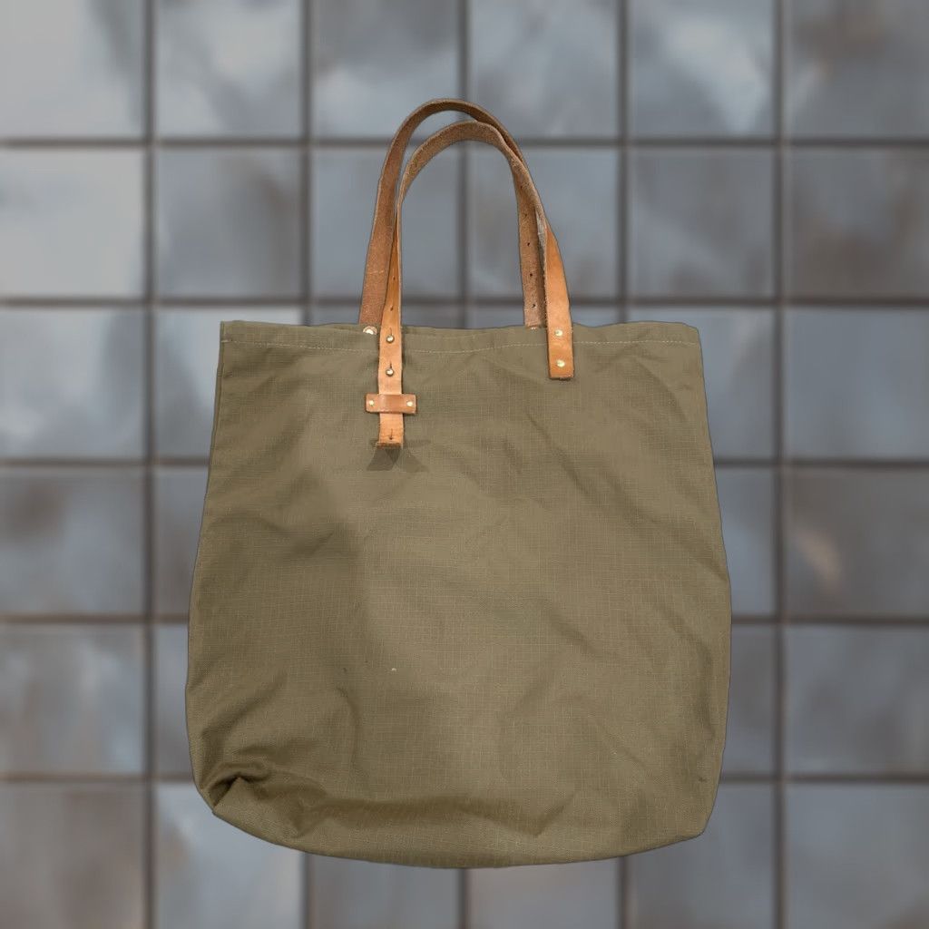 Vintage 8.6.4 Tote Bag Shoulder Bag Women Nylon Lightweight Green Contemporary Pouch Modern Minimalist Bag Size ONE SIZE - 1 Thumbnail