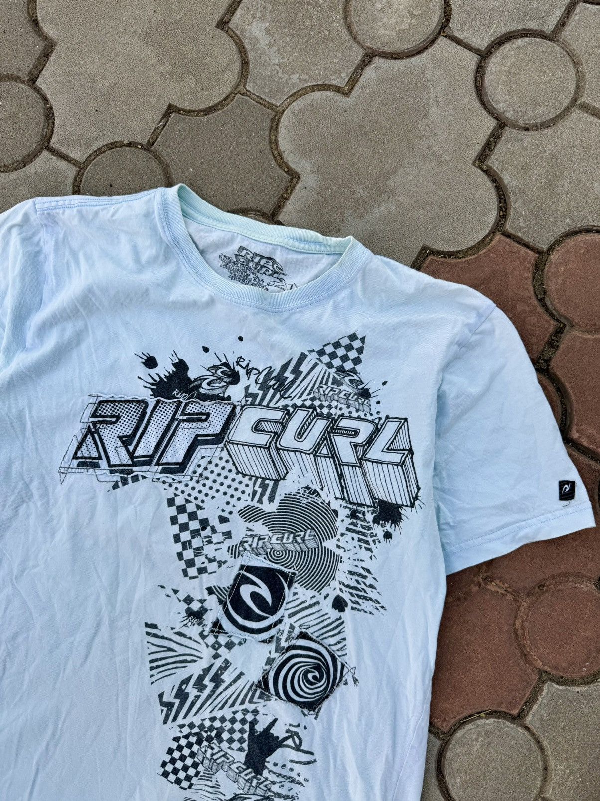 Rip Curl Vintage Rip Curl Spell Out Tee Shirt Surf style Size US L / EU 52-54 / 3 - 3 Thumbnail