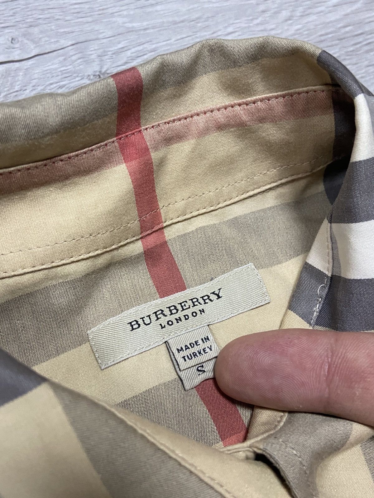 Burberry Burberry over check London shirt nova buttons up Size S / US 4 / IT 40 - 4 Thumbnail