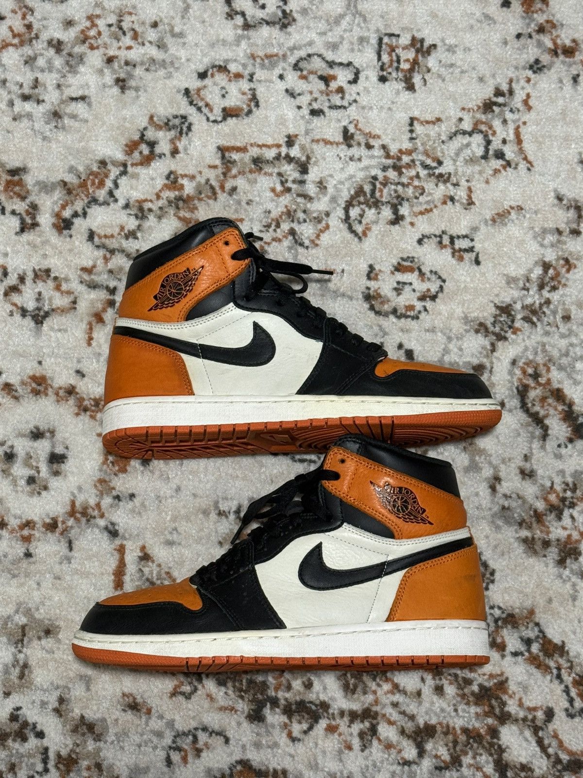 Jordan Brand × Nike Size 10.5 Nike Air Jordan 1 "Shattered Backboards" Size US 10.5 / EU 43-44 - 1 Thumbnail