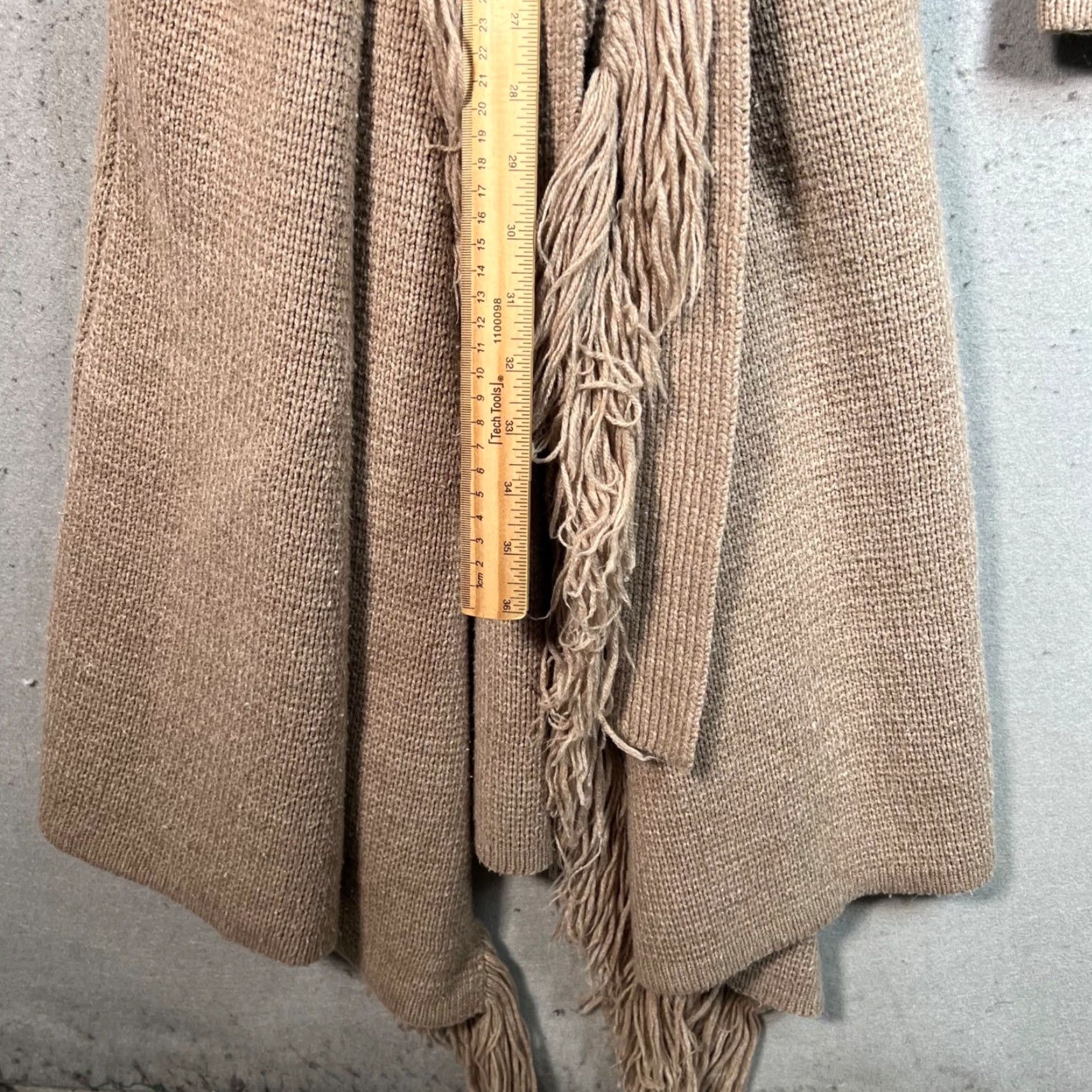 Vintage VINTAGE New York & Company Womens Small Fringe Belted Cardigan Beige Knit Sweater Coat Size S / US 4 / IT 40 - 6 Thumbnail