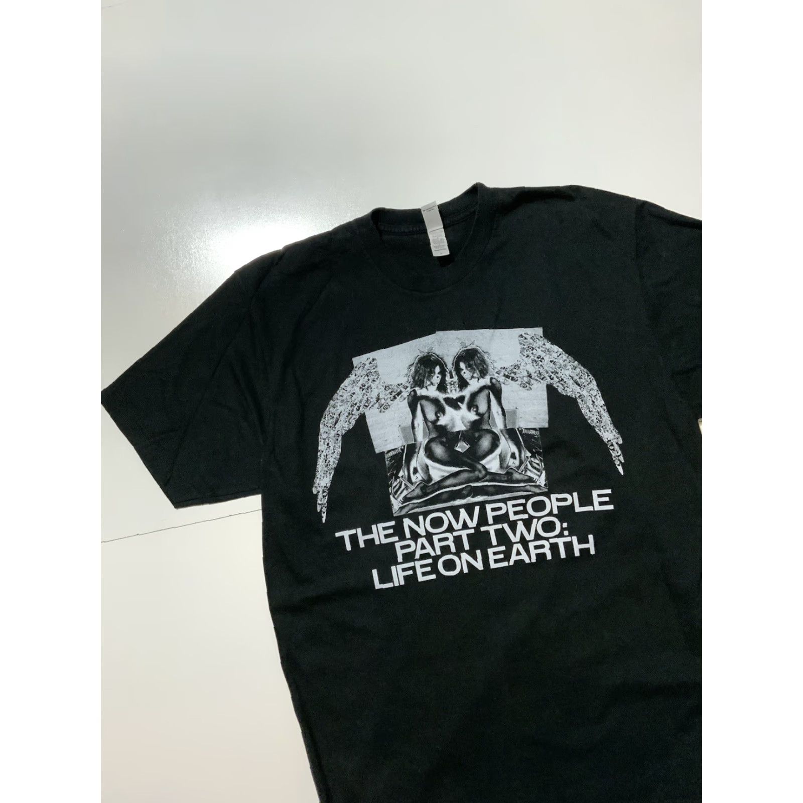 American Apparel VINTAGE American Apparel Matthew Marks Gallery Art The Now People Life On Earth T-Shirt Mens L Black Art The Now People Life On Earth T-Shirt Size US L / EU 52-54 / 3 - 3 Thumbnail