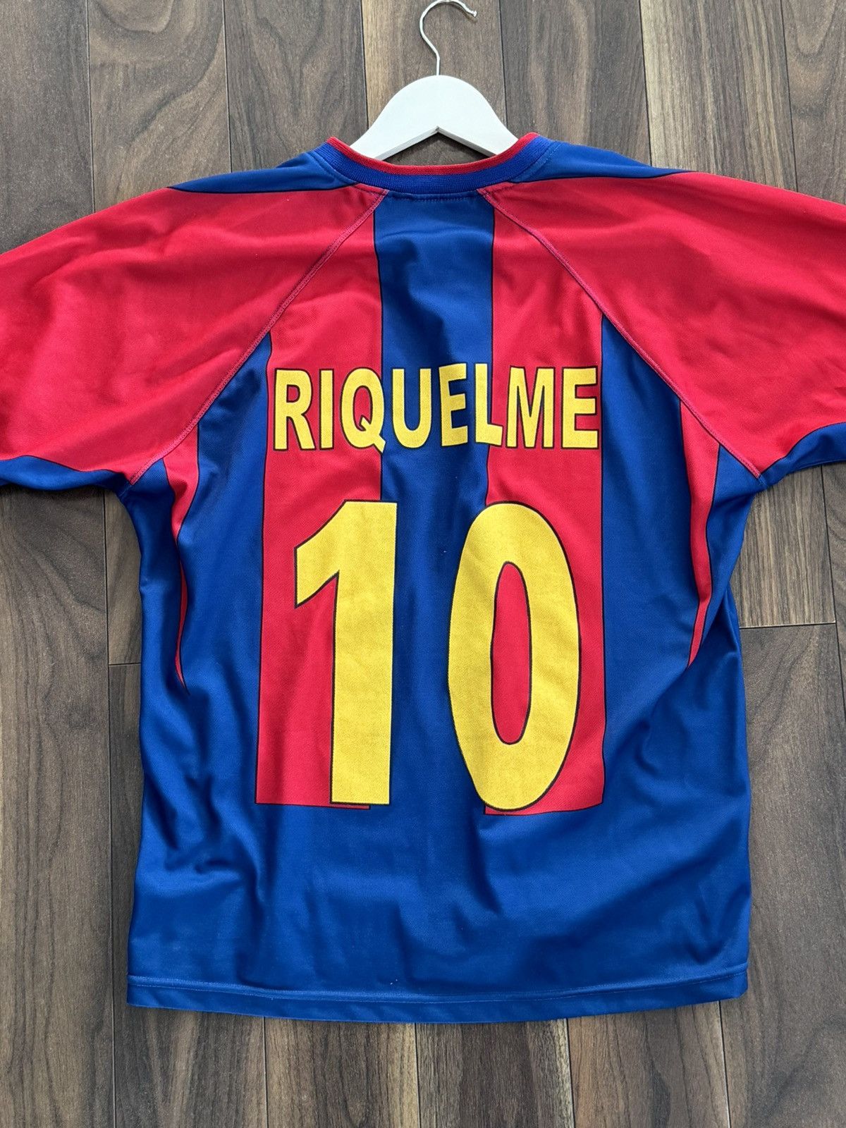 Vintage Vintage FC Barcelona #10 Juan Román Riquelme Football Shirt Size US M / EU 48-50 / 2 - 7 Thumbnail