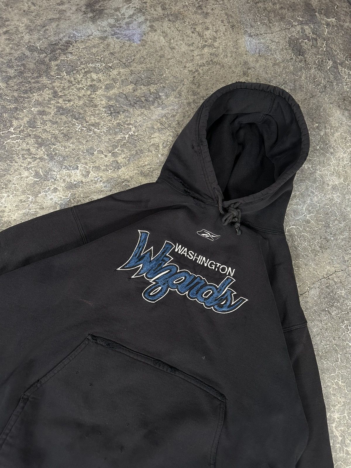 Reebok × Vintage Vintage Thrashed Washington Hoodie Size US L / EU 52-54 / 3 - 2 Thumbnail