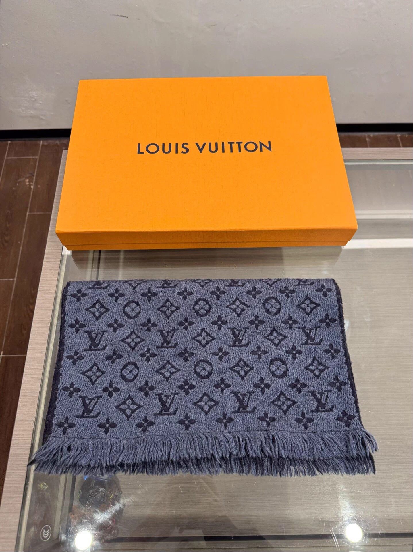 Louis Vuitton LV Blue Monogram Print Double-sided Tassel Wool Scarf Size ONE SIZE - 2 Thumbnail