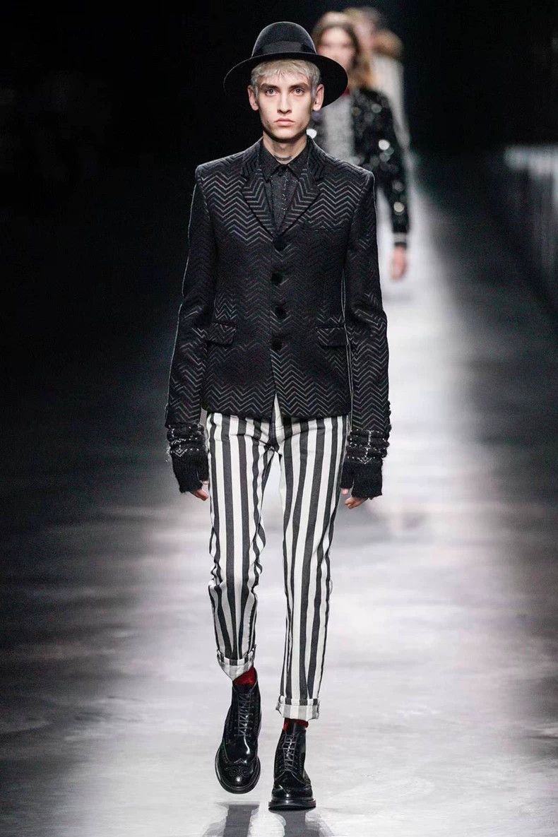 Yves Saint Laurent Saint Laruent 19fw runway black dark grain four-button floc Size 46R - 8 Thumbnail