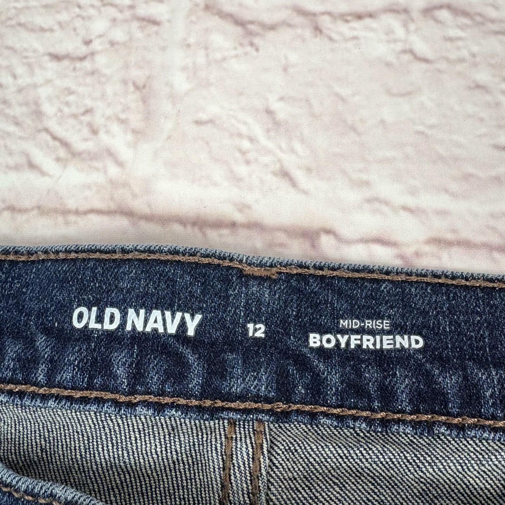 Old Navy Old Navy Jeans Womens 12 Mid Rise Boyfriend Crop Raw Hem 34x24 Blue Denim Jeans Size 34" / US 12 / IT 48 - 5 Thumbnail