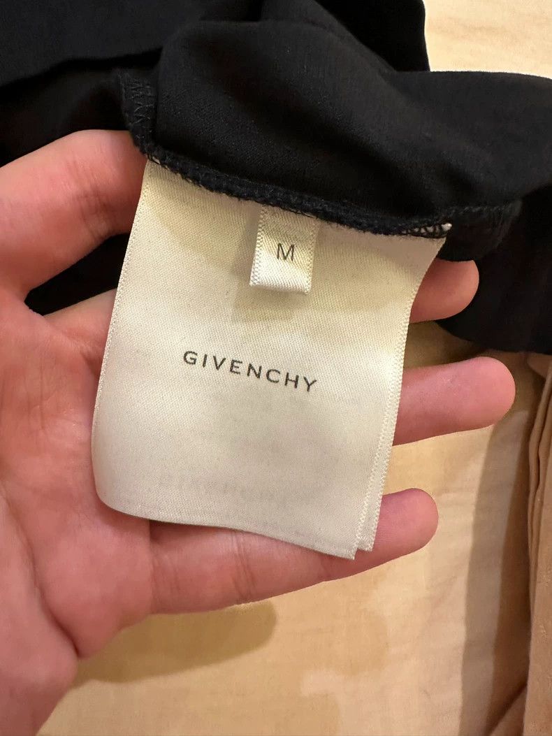 Givenchy Givenchy Reverse Logo Short Sleeve T-Shirt Black M Size US M / EU 48-50 / 2 - 5 Thumbnail