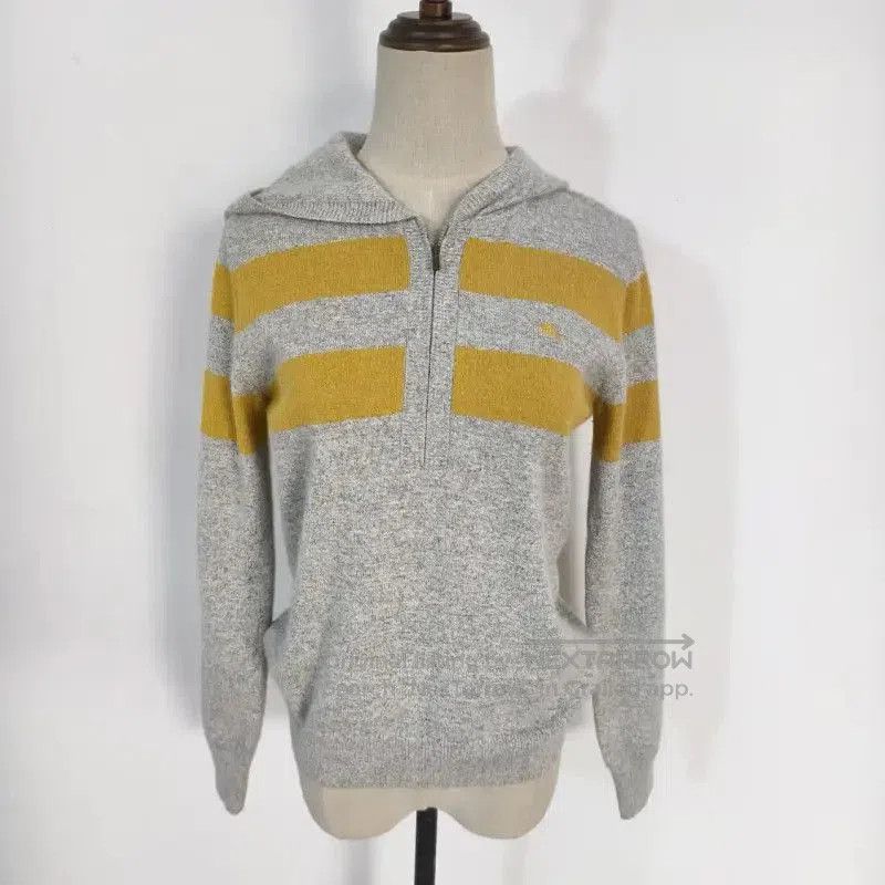 Burberry Burberry Women's Gray Wool Blend Long Sleeve Sweater. Size M / US 6-8 / IT 42-44 - 2 Thumbnail