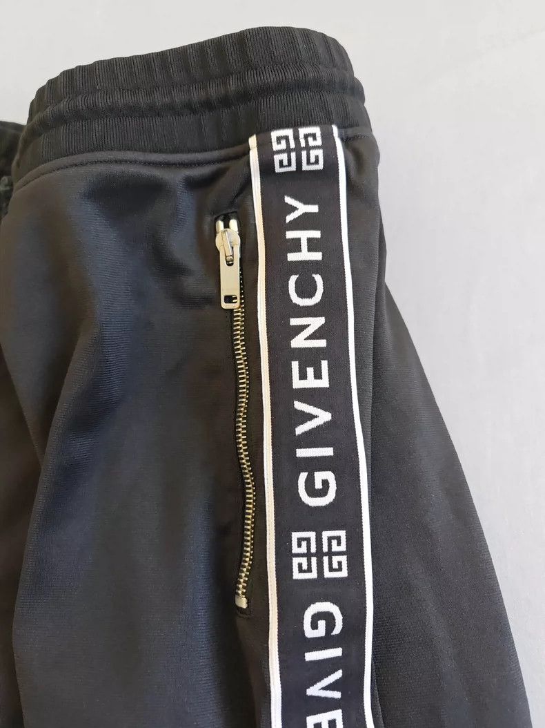 Givenchy Givenchy SizeS Casual Shorts with Side Stripe Embroidery Lo Size US 29 - 6 Thumbnail
