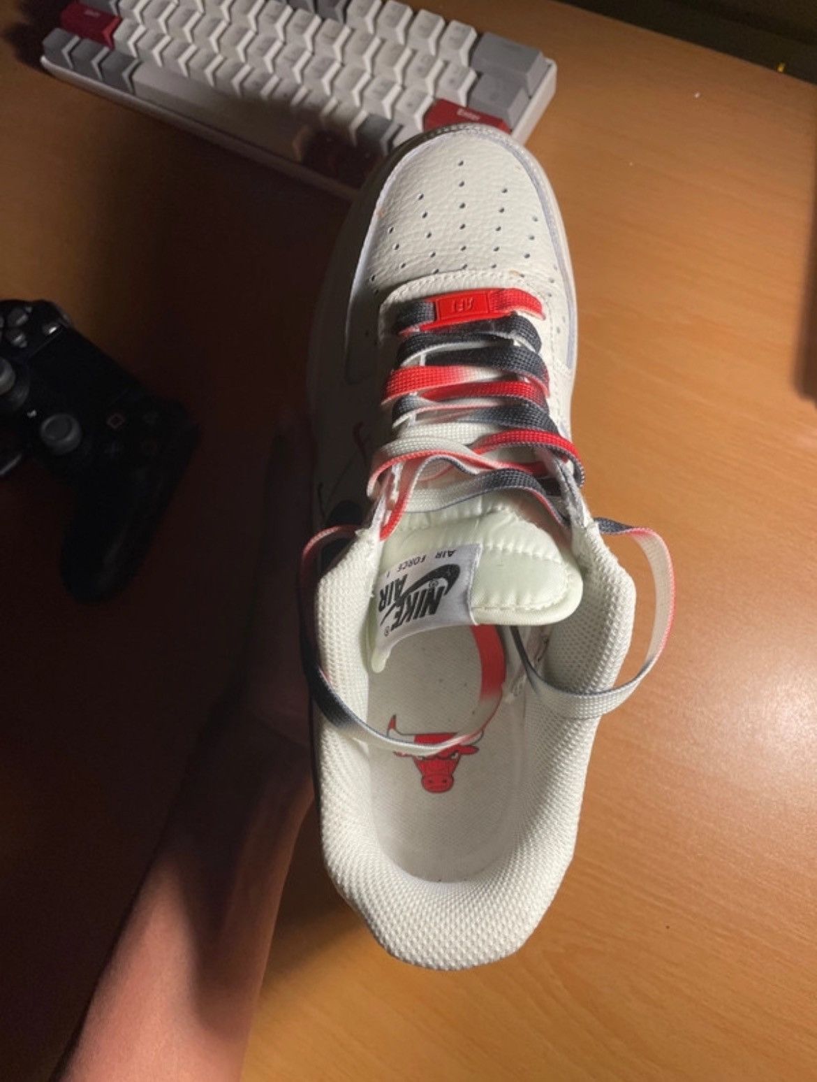 Nike AF1 chicago bulls Size US 9.5 / EU 42-43 - 3 Thumbnail