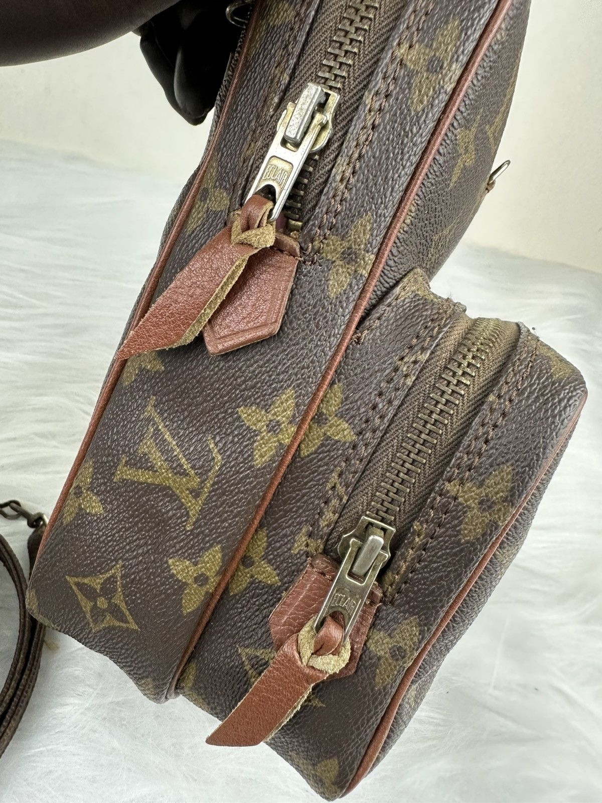 Louis Vuitton (Interior Repair) Louis Vuitton Amazon Shoulder Bag Size ONE SIZE - 9 Thumbnail