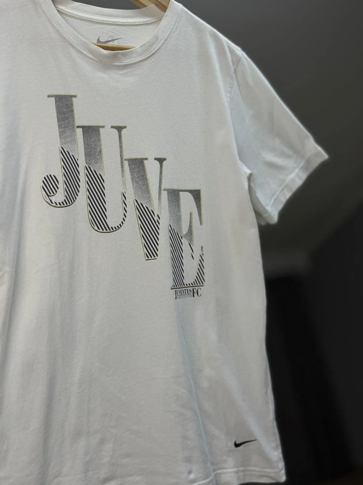 Nike Vintage Block core Jersey Juventus Italy Soccer T-shirt Y2K Size US M / EU 48-50 / 2 - 9 Thumbnail