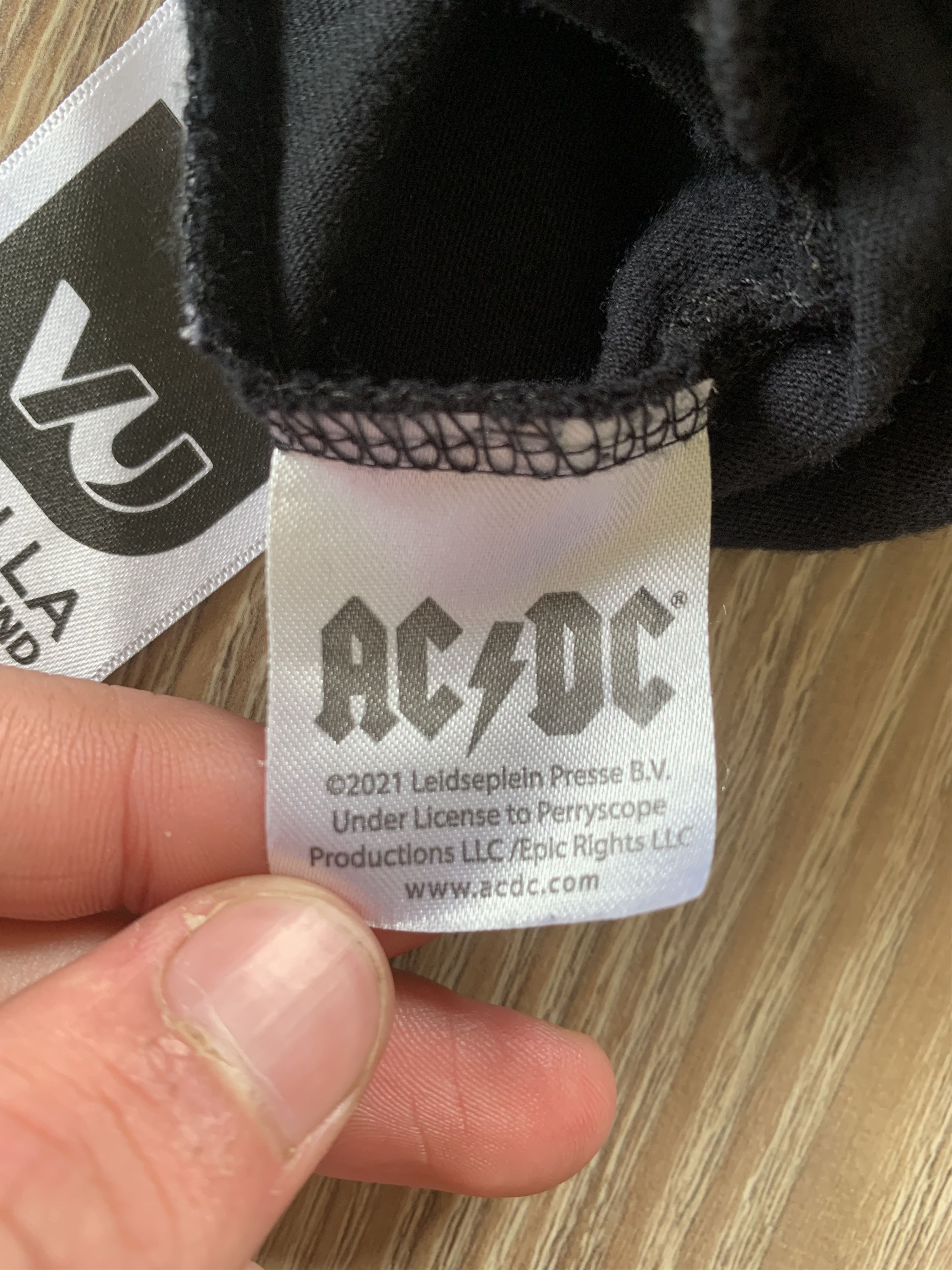 AC/DC × Band Tees × Vintage AC/DC Tie Dye Cotton T Shirt 2023 Size US L / EU 52-54 / 3 - 9 Thumbnail