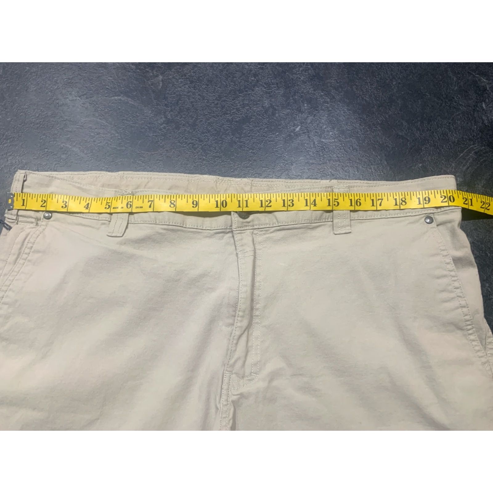 Vintage Columbia Mens Cargo Shorts Size 40 Beige Outdoor Casual 10-Inch Inseam Size US 40 / EU 56 - 7 Thumbnail
