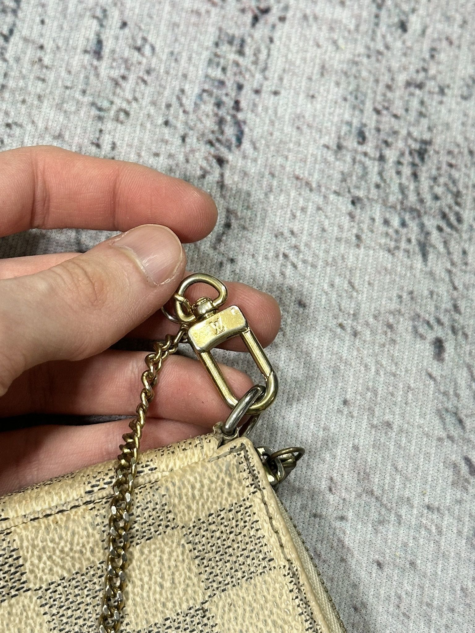 Louis Vuitton Louis Vuitton Chain Mini Bag Pochette Damier Azur Vintage Size ONE SIZE - 9 Thumbnail