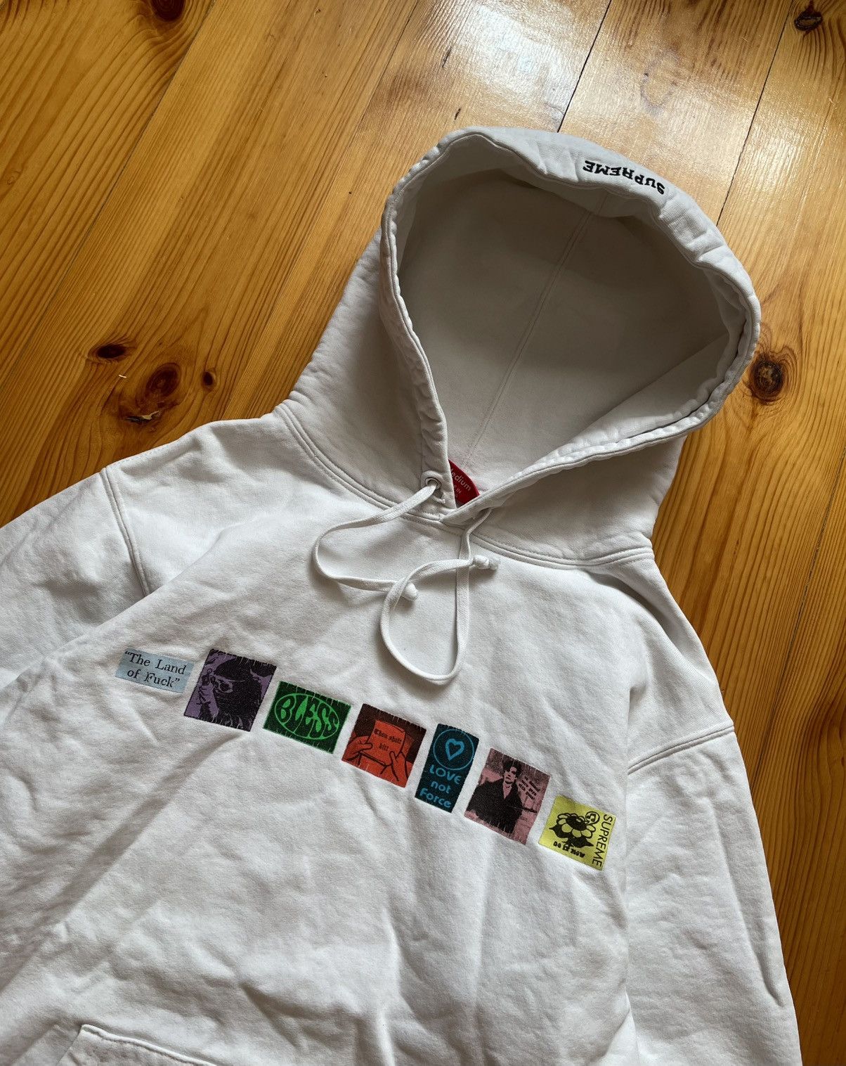 Supreme Supreme ‘The Land Of Fuck’ Logo White Hoodie Size US M / EU 48-50 / 2 - 4 Thumbnail