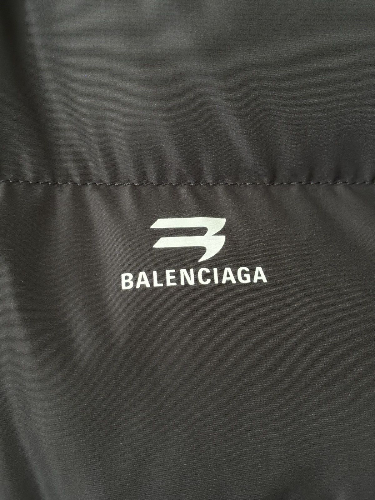 Balenciaga Balenciaga C Shape Puffer Size US XL / EU 56 / 4 - 3 Thumbnail