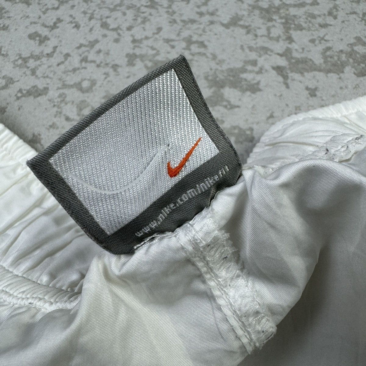 Nike Vintage Nike Track Baggy Parachute Y2K Size US 30 / EU 46 - 8 Thumbnail