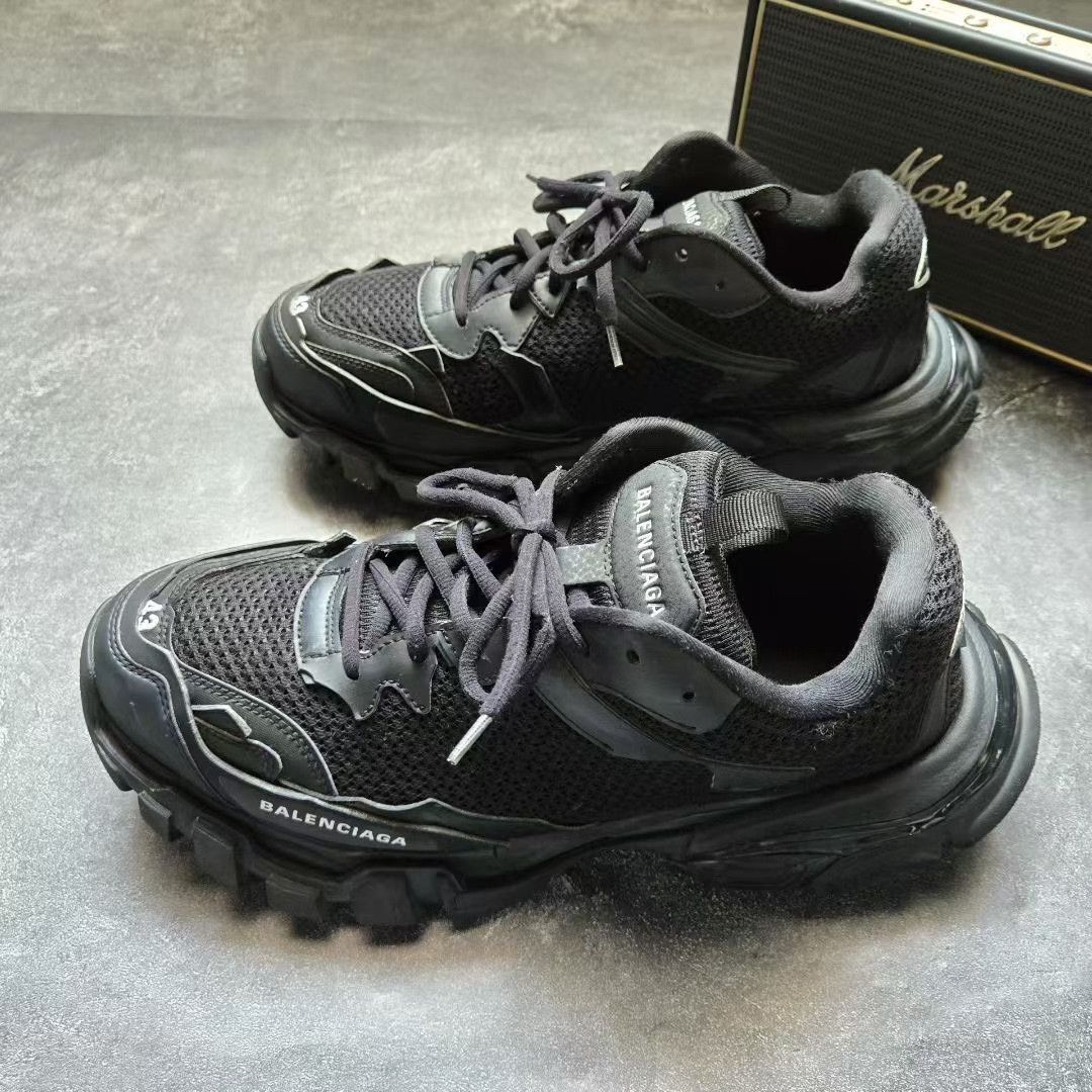 Balenciaga Balenciaga Black Lowtop Sneakers 43 Men Size US 10 / EU 43 - 1 Thumbnail