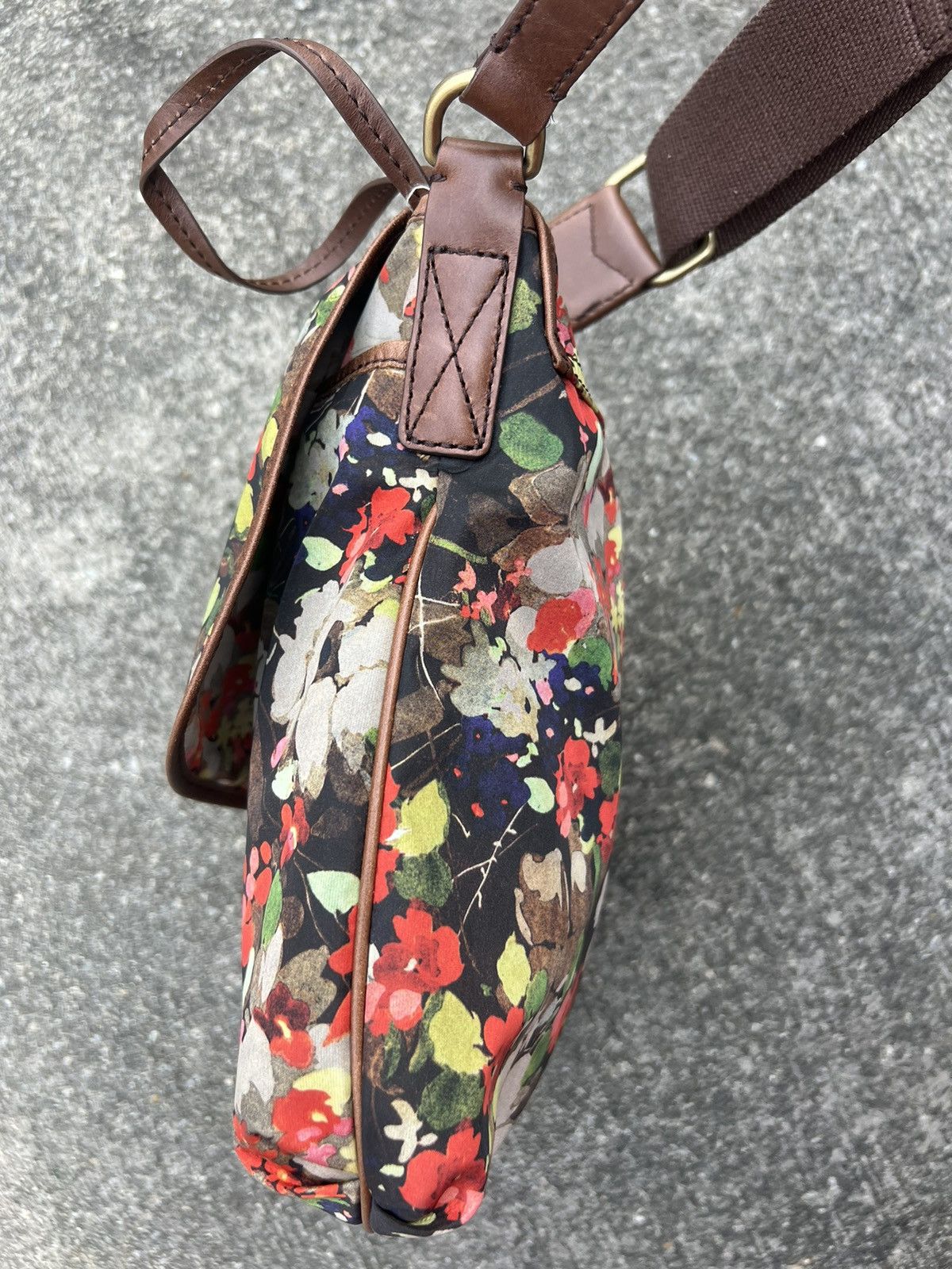 Paul Smith Paul smith Flowers Art Sling Bag Size ONE SIZE - 16 Thumbnail