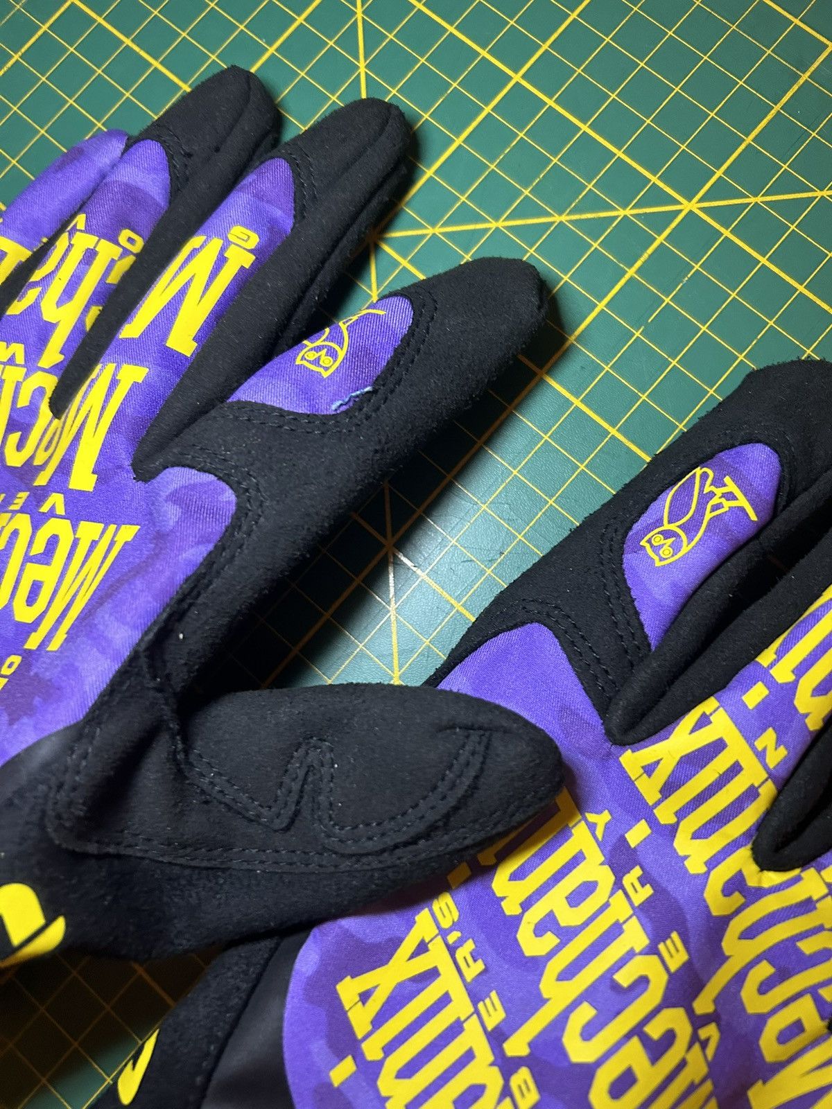 Bape × October's Very Own Bape x OVO Octobers Very Own x Mechanix work gloves Size ONE SIZE - 11 Thumbnail