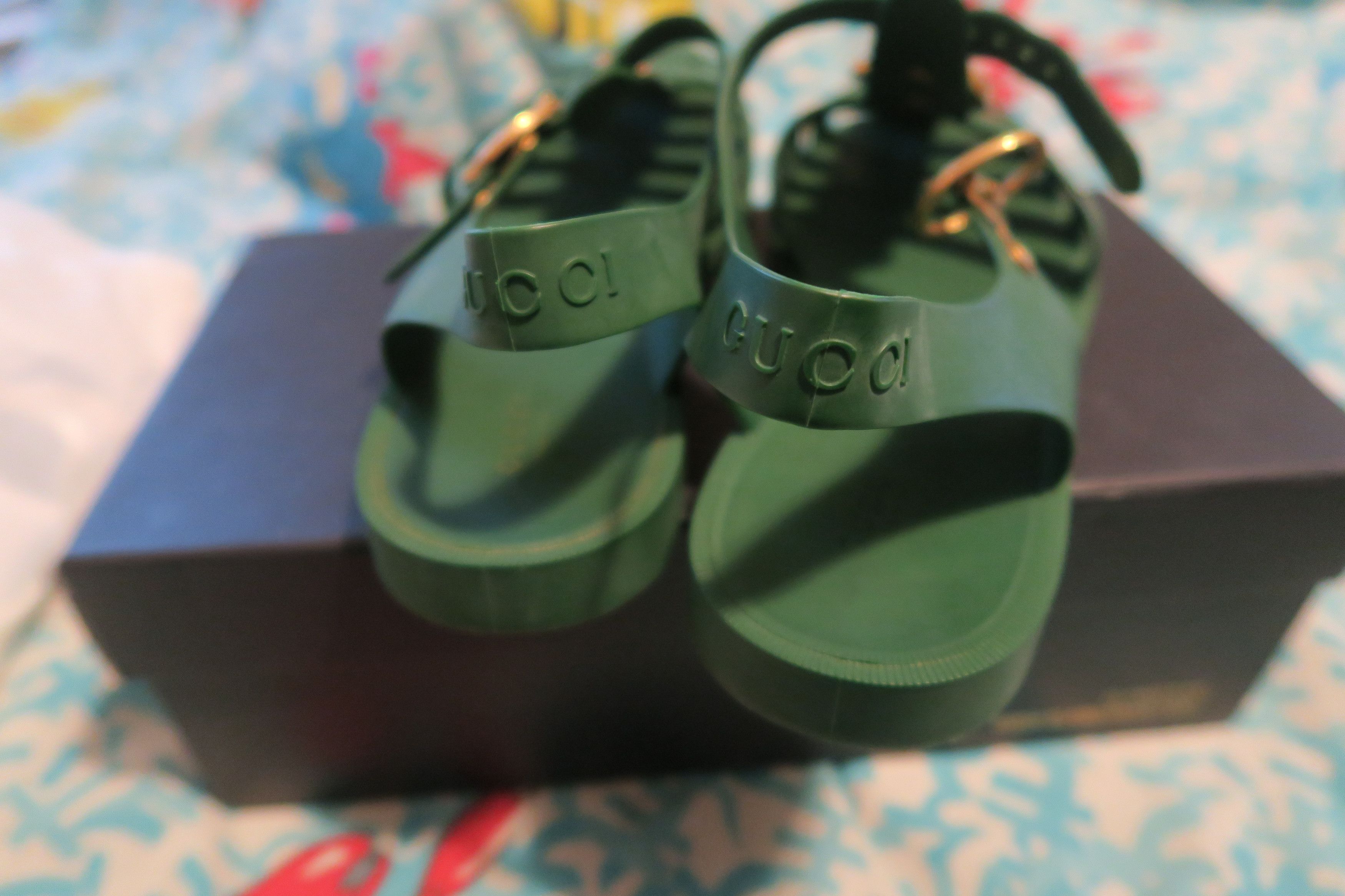 Gucci Gucci Double G Logo Rubber Fisherman Buckle Sandals Men's 8 Size US 8 / EU 41 - 6 Thumbnail
