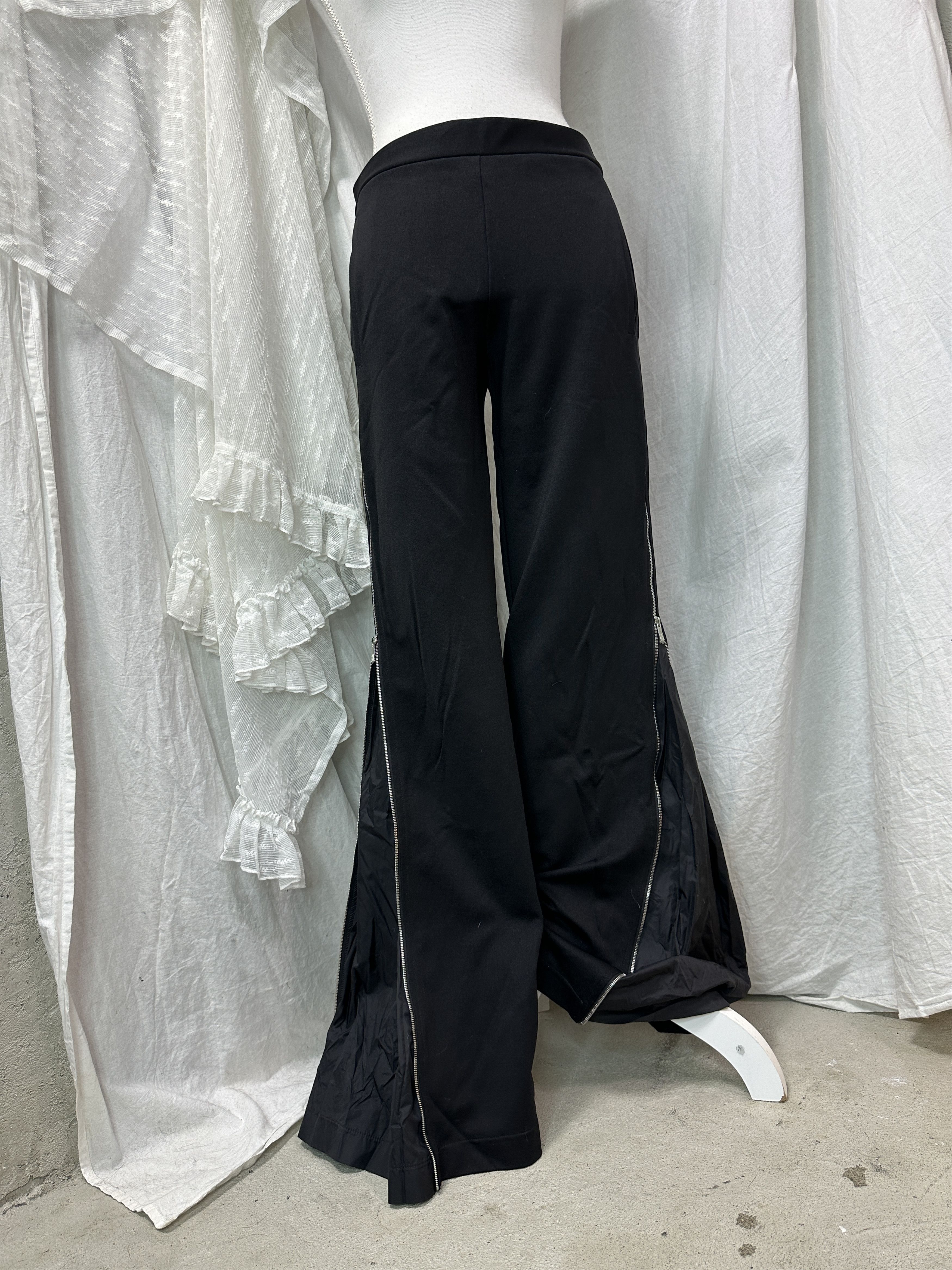 Dirk Bikkembergs Vintage Dirk Bikkembergs Full Zip Hybrid Nylon Flared Pants Size 26" / US 2 / IT 38 - 1 Thumbnail