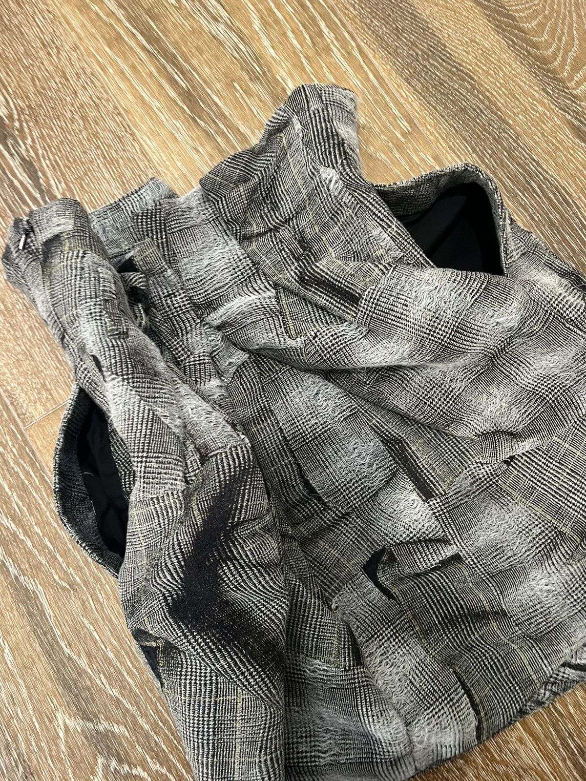 Maison MIHARA YASUHIRO Mihara Yasuhiro distressed patchwork plaid skirt Size 28" / US 6 / IT 42 - 3 Thumbnail