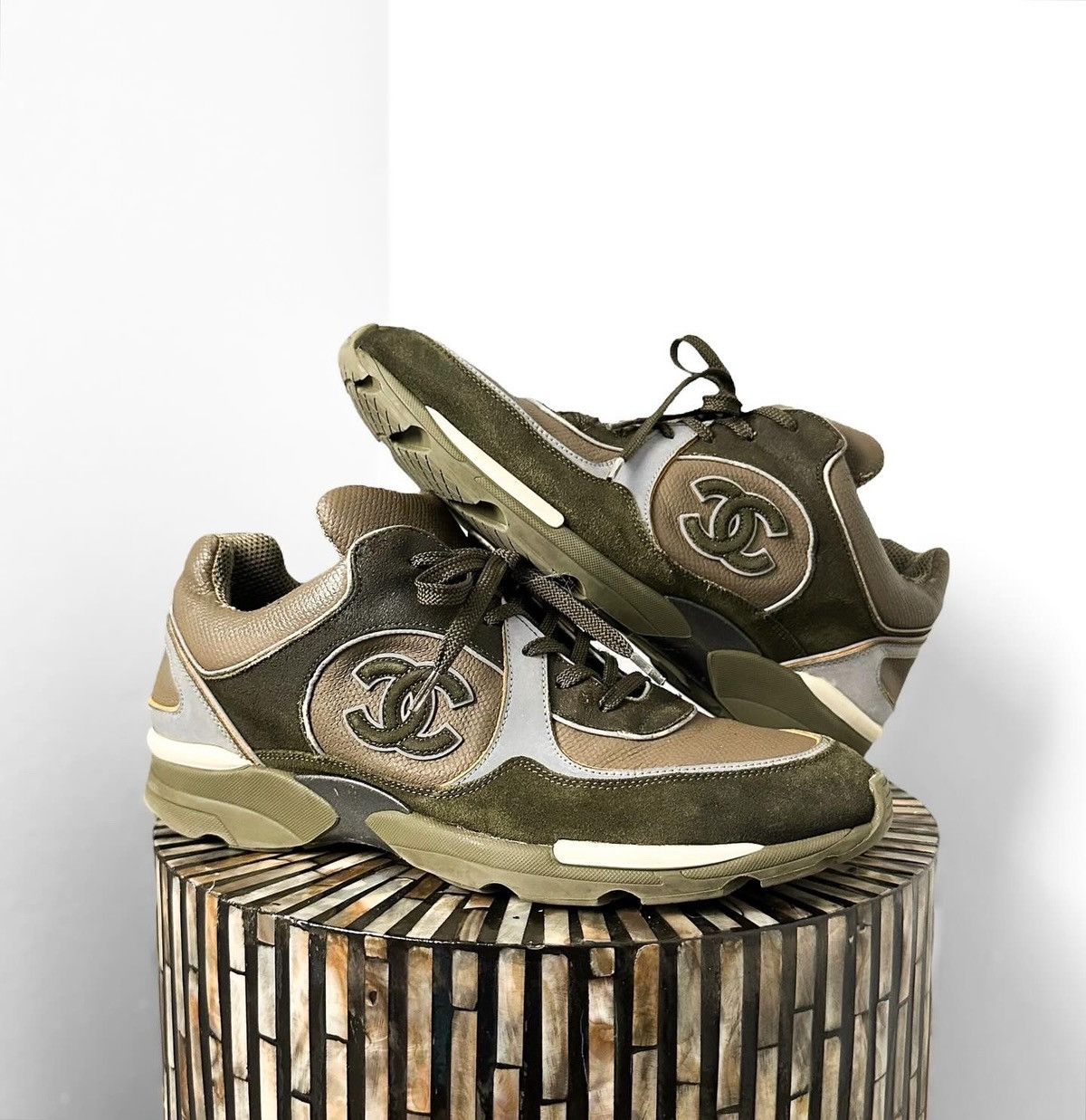 Pre-owned Chanel Sample  3m Cc Low-top Runners Shoes In Army Green