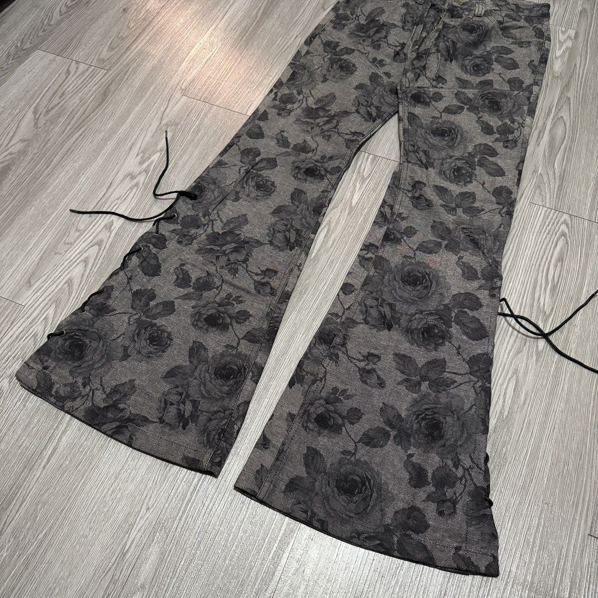 Tornado Mart Tornado Mart Laces Cut Bray Pants Size 28" / US 6 / IT 42 - 2 Thumbnail