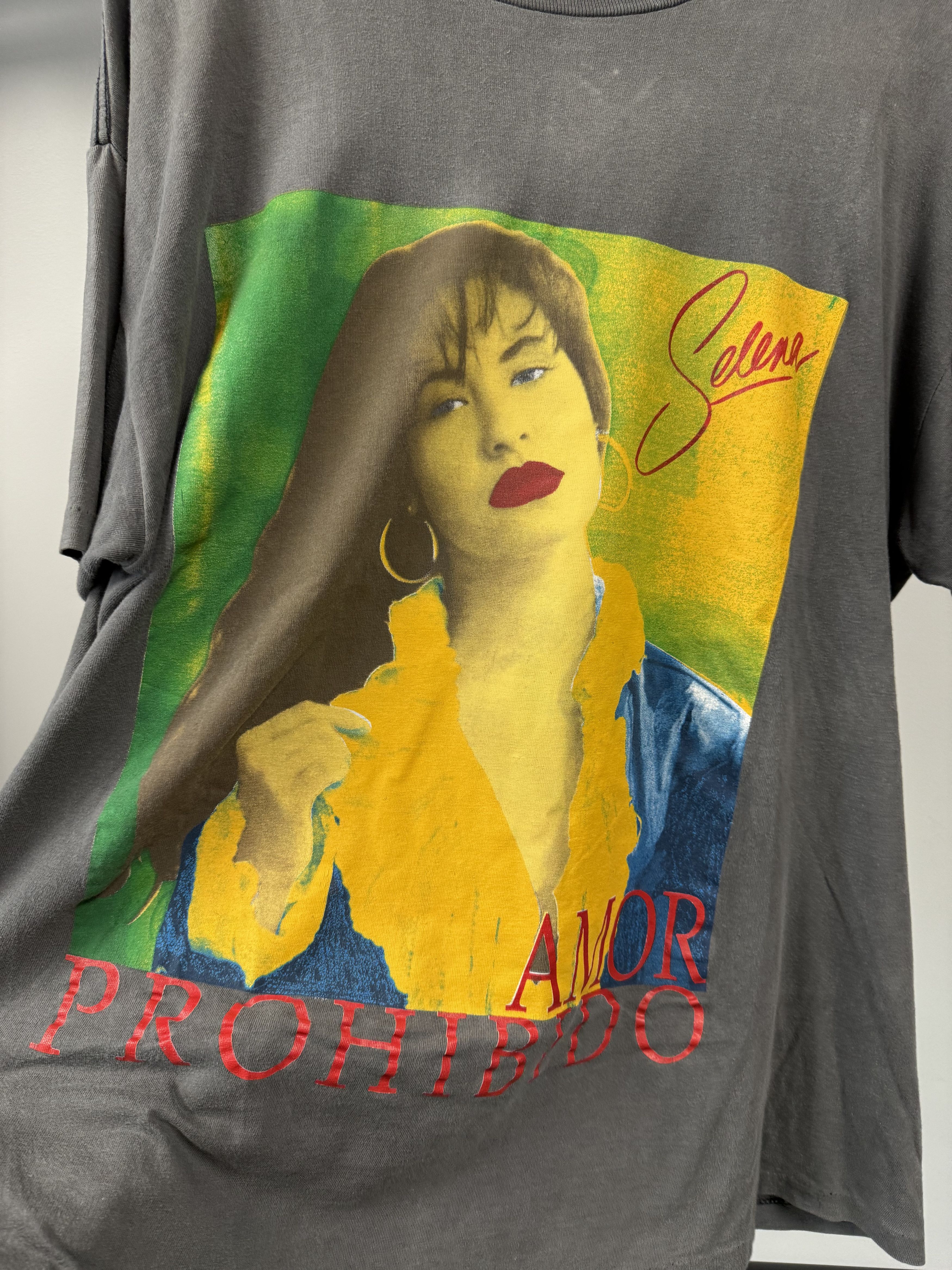 Vintage 90s Selena "Amor Prohibido" Tee - Size XL Size US XL / EU 56 / 4 - 5 Thumbnail
