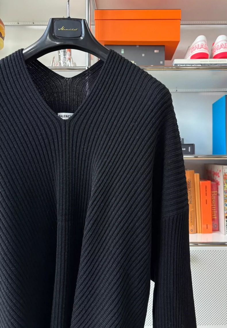 Balenciaga Balenciaga Black Knit sweater 2503-Nextarrow Size US S / EU 44-46 / 1 - 3 Thumbnail