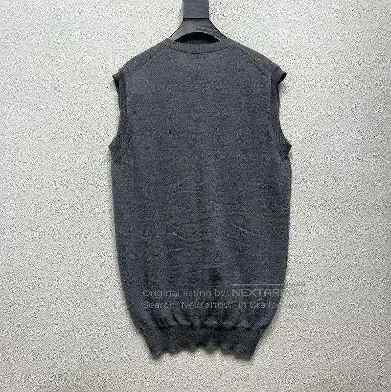 Miu Miu Miu Miu Gray Wool Sleeveless Cardigan . Size XXS / US 00 / IT 34 - 2 Thumbnail