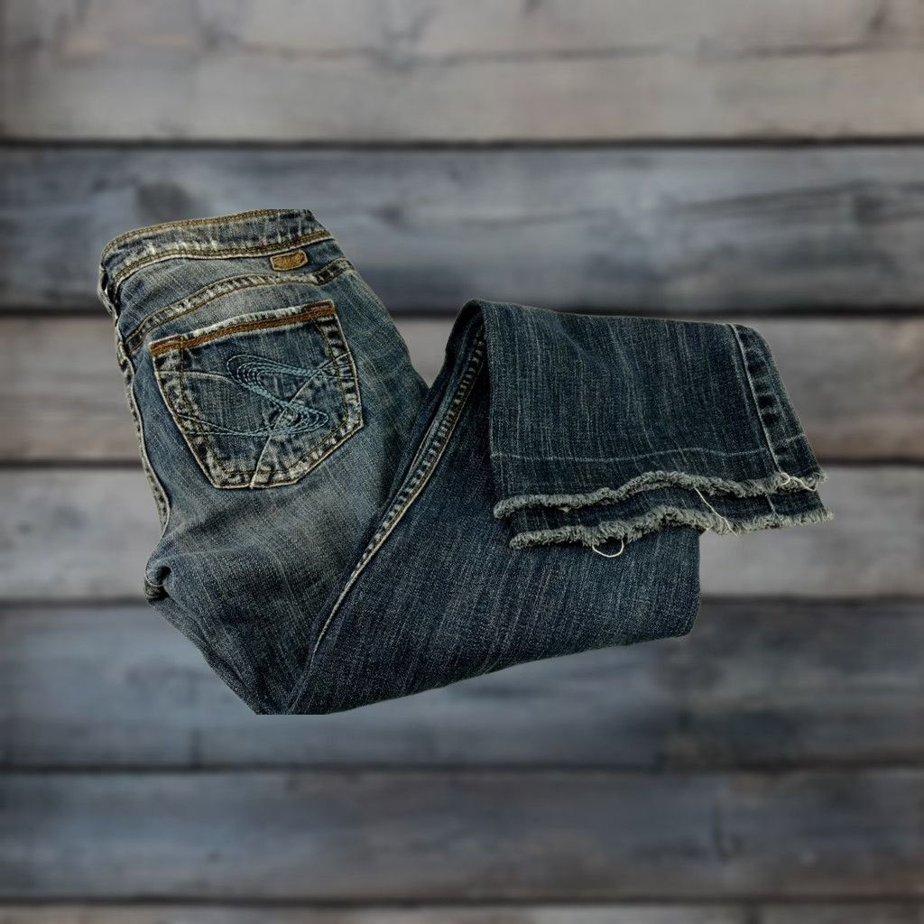 Silver Jeans Co. Silver Jeans Tina Distressed Denim Womens 30 Jeans Blue Regular Inseam 28 Bootcut Size 30 Size 30" / US 8 / IT 44 - 1 Thumbnail
