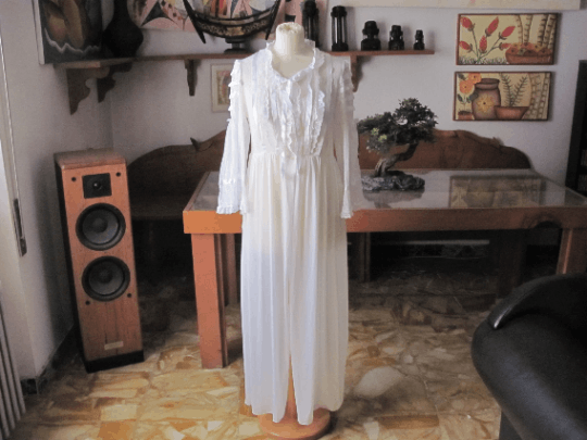 Vintage Woman Nightgown , Italy 1940s , Size L / US 10 / IT 46 - 1 Thumbnail