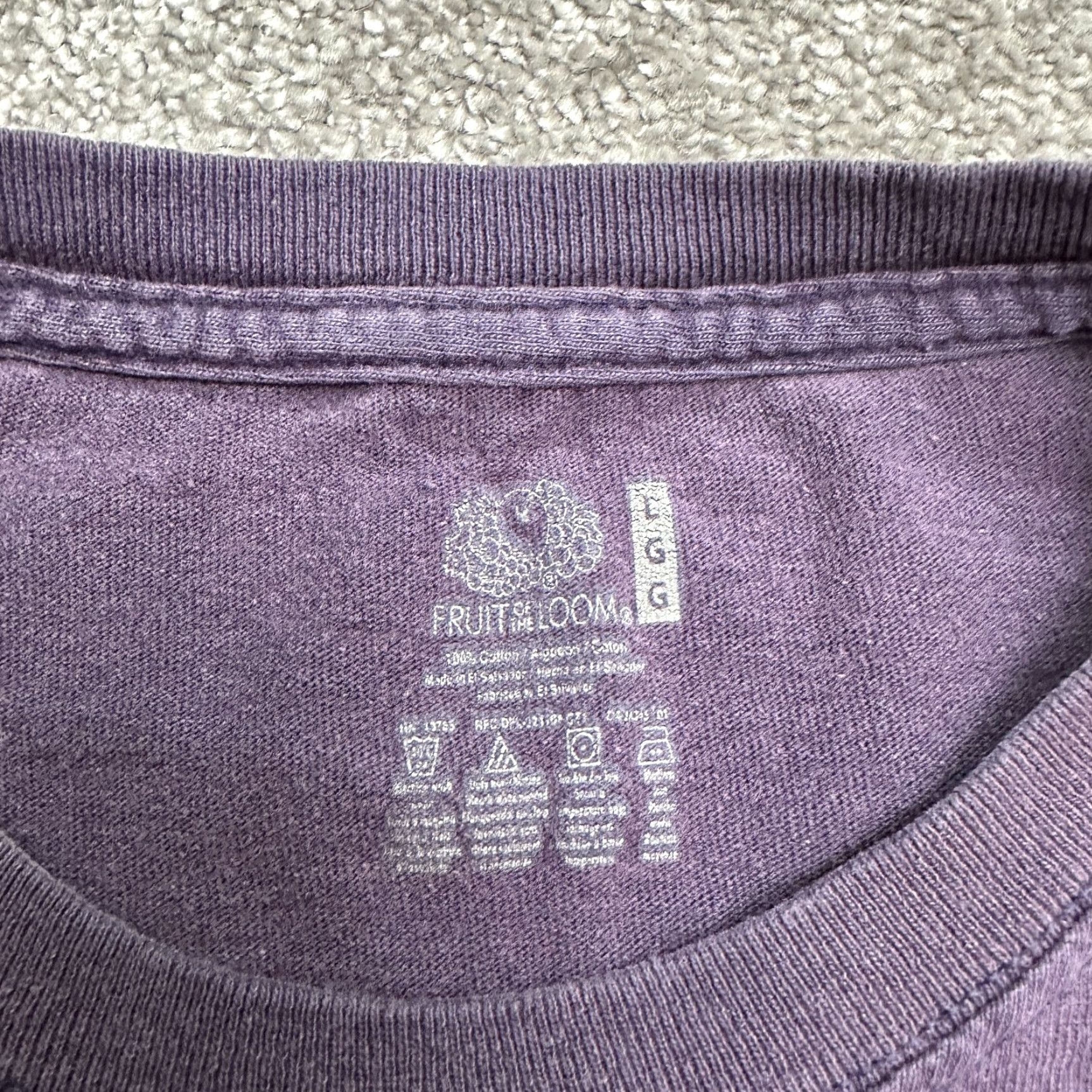 Fruit Of The Loom Fruit of the Loom Basic Tee Shirt Adult Large Purple Cotton Logo Classic Mens Size US L / EU 52-54 / 3 - 7 Thumbnail