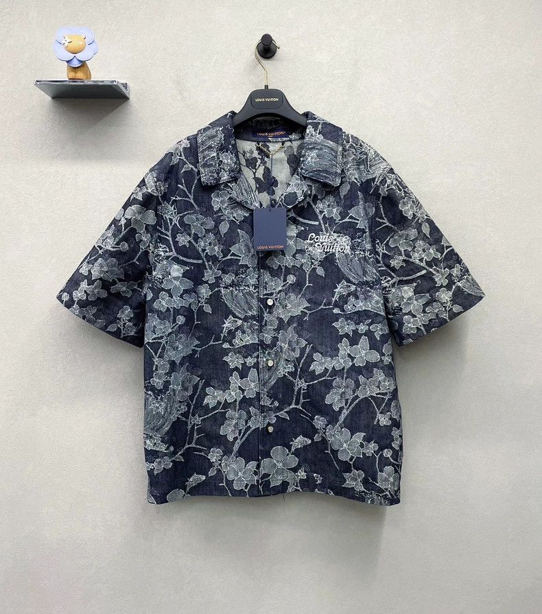 Louis Vuitton Louis Vuitton 24 floral floral print short sleeves shirt 25 Size US M / EU 48-50 / 2 - 1 Thumbnail