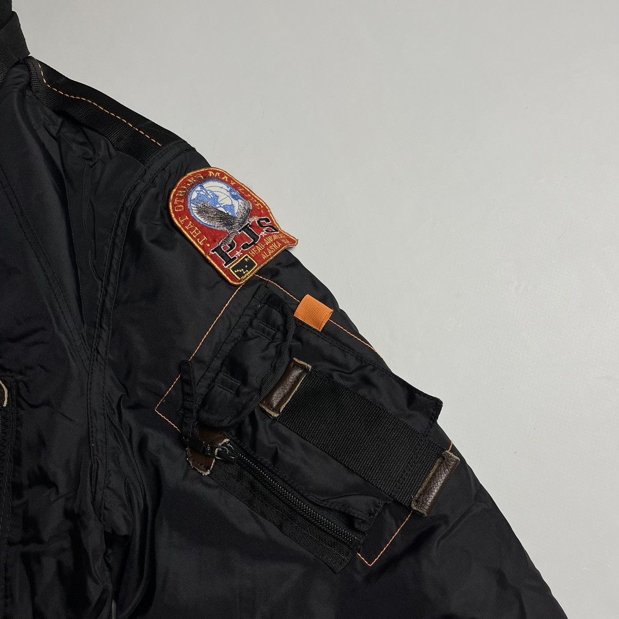 Parajumpers Parajumpers nylon bomber/winter equipment Size US L / EU 52-54 / 3 - 3 Thumbnail