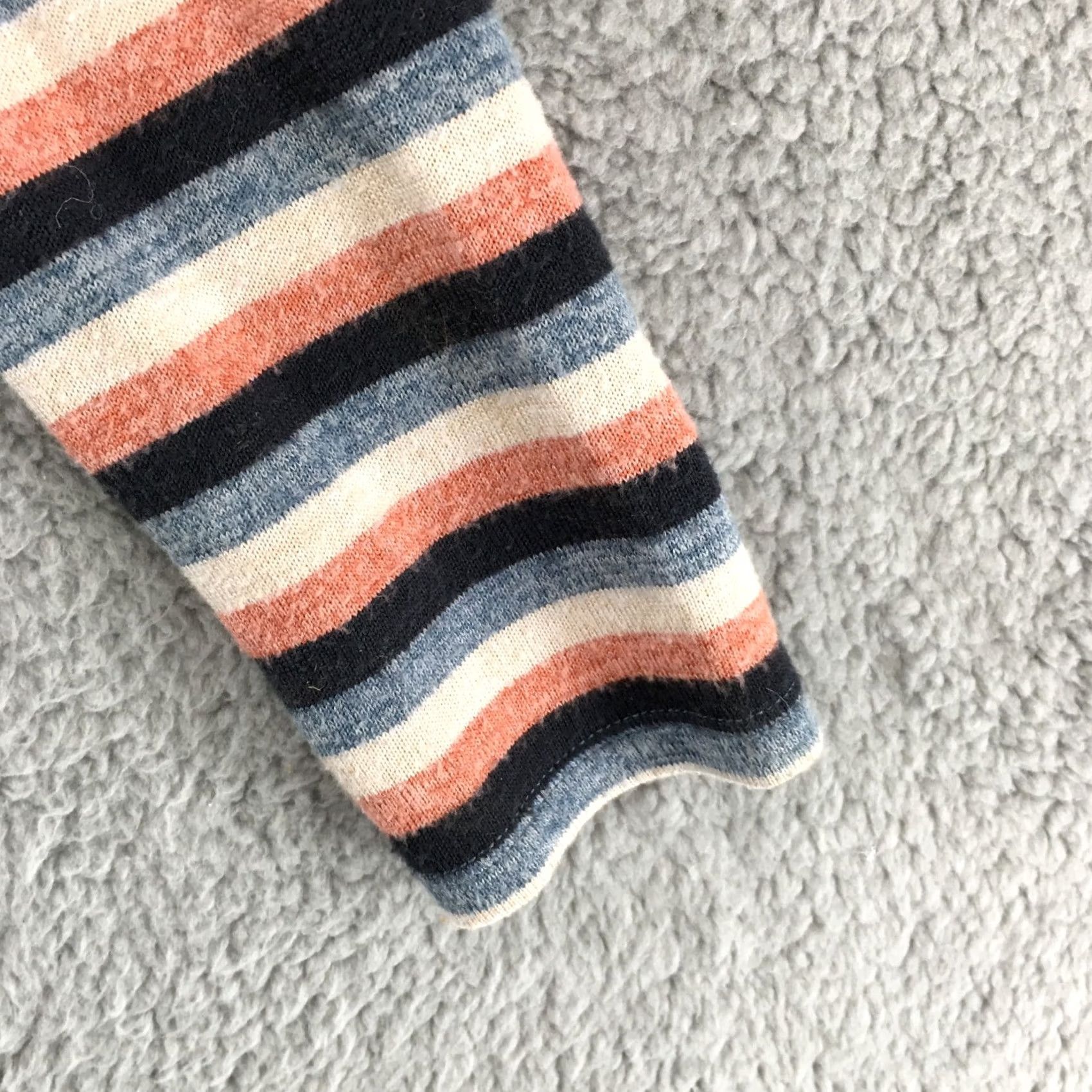 American Eagle Outfitters American Eagle Shirt Womens M Multicolor Striped Plush Pullover Sweatshirt Size M / US 6-8 / IT 42-44 - 4 Thumbnail