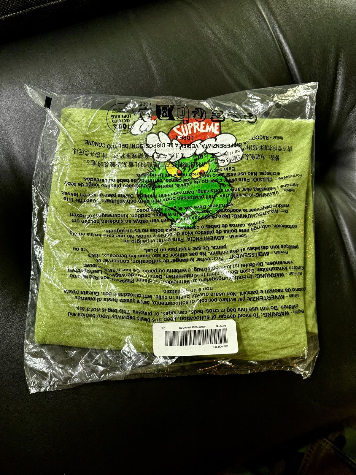 Supreme Supreme The Grinch Moss XL Tshirt Size US XL / EU 56 / 4 - 1 Thumbnail