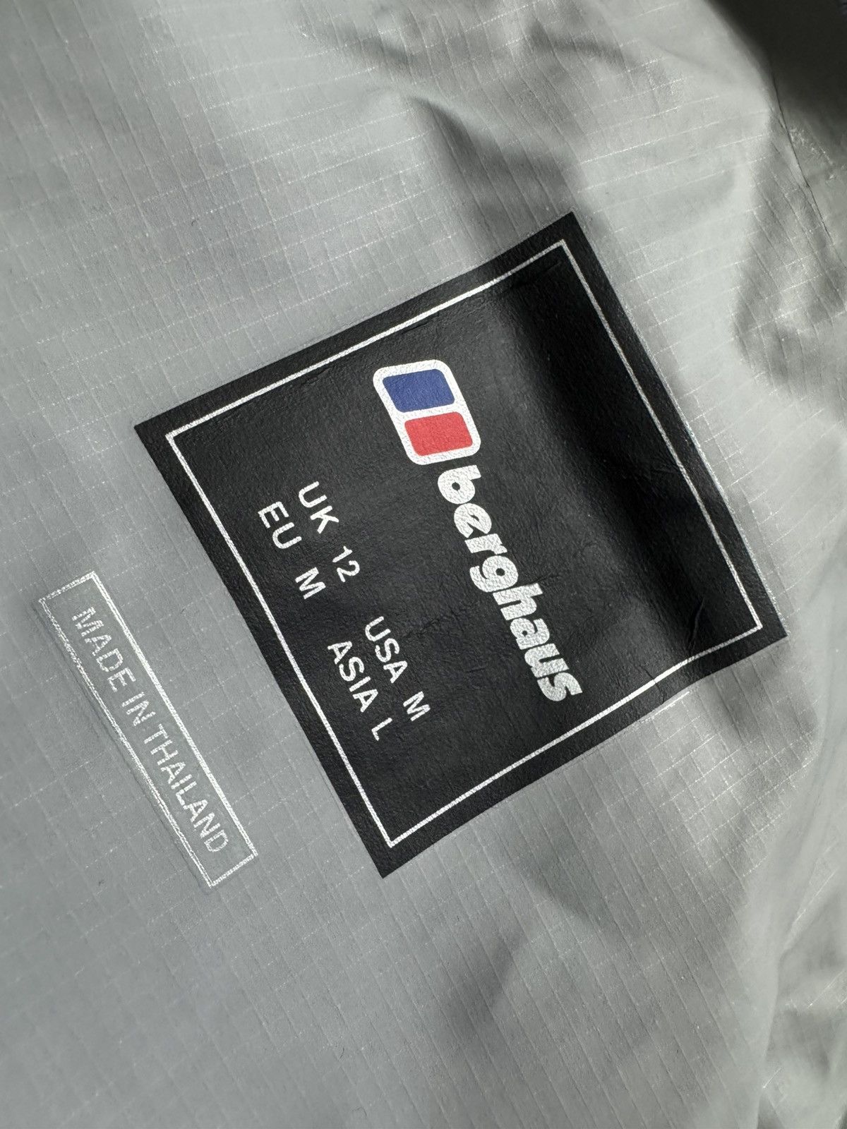Berghaus Berghaus AQ2 Membrane Nylon Jacket Size M Blue Women’s Size M / US 6-8 / IT 42-44 - 8 Thumbnail