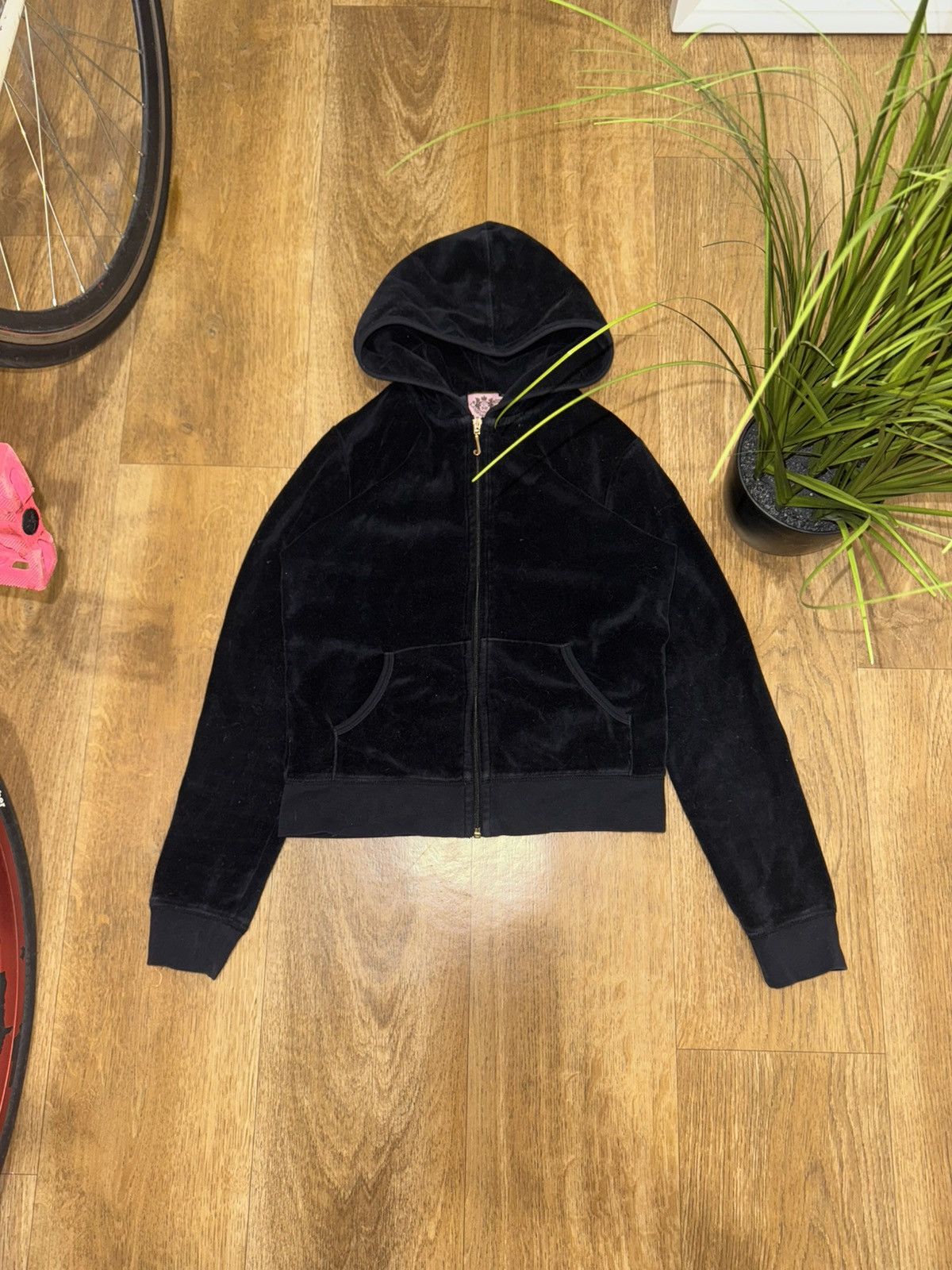 Juicy Couture VINTAGE JUICY COUTURE VELOUR ZIP HOODIE Size S / US 4 / IT 40 - 2 Thumbnail