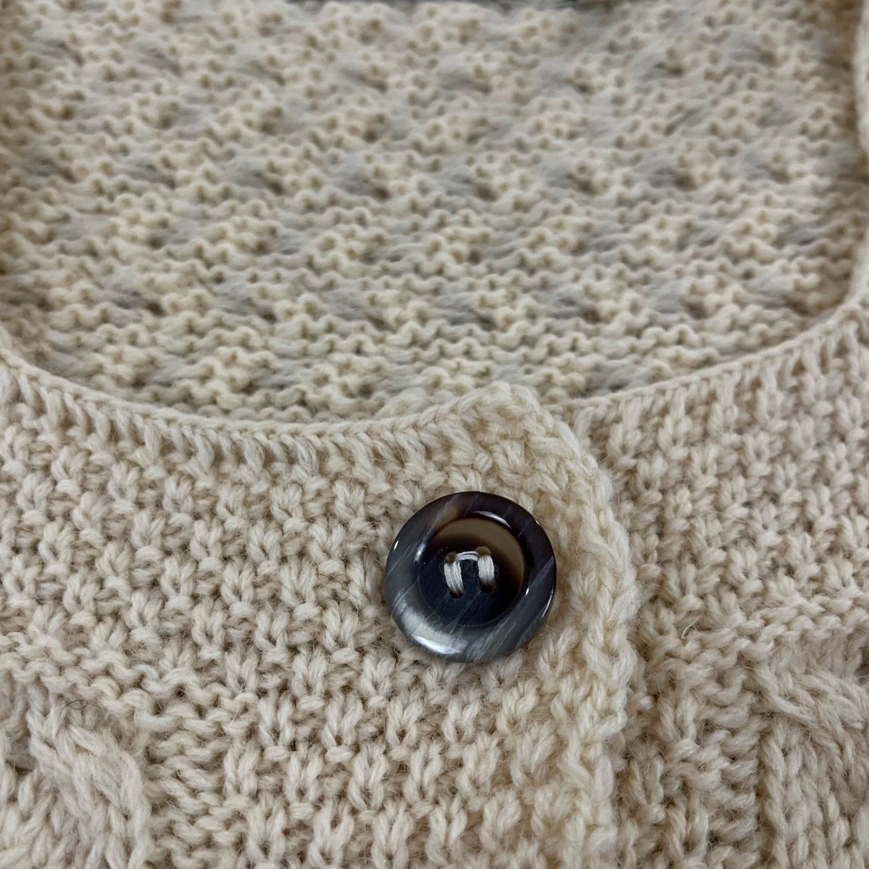 Vintage VINTAGE Aran Crafts Sweater Womens Medium Brown Wool Cable Knit Square Neck Cardigan Size M / US 6-8 / IT 42-44 - 7 Thumbnail
