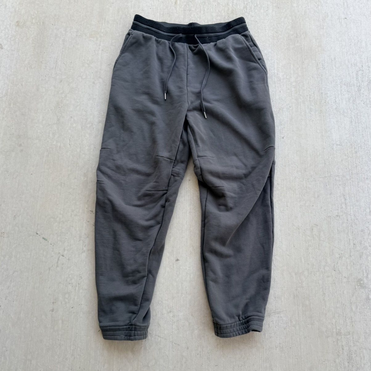 Helmut Lang Helmut Lang Jogger Sweatpants Men Size Large Drawstring Size US 34 / EU 50 - 1 Thumbnail