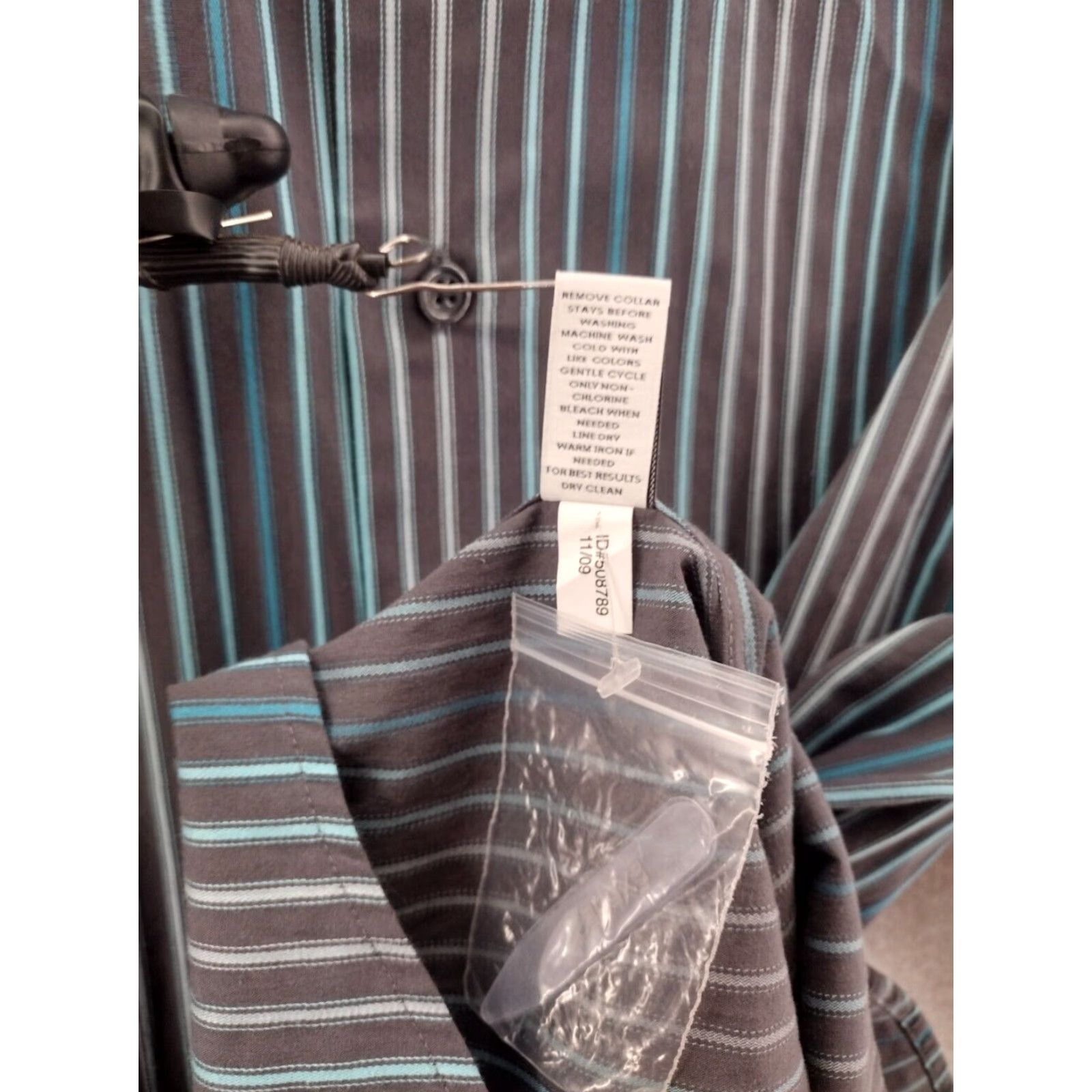 Express Express Mens Large Striped Long Sleeve Button Down Shirt Modern Fit Stretch Size US L / EU 52-54 / 3 - 5 Thumbnail
