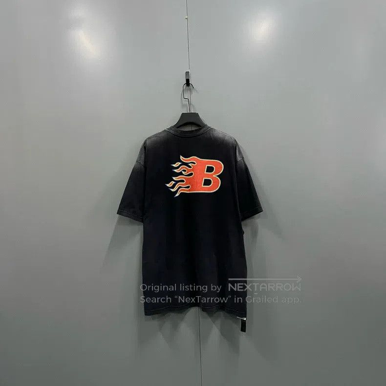 Balenciaga Balenciaga Distressed Flame Logo Short Sleeve - XS Size US XS / EU 42 / 0 - 2 Thumbnail